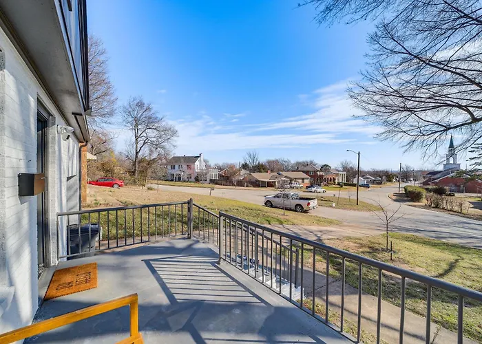 Holiday home Lovely Vacation ~ 3 Mi To Downtown! Tulsa